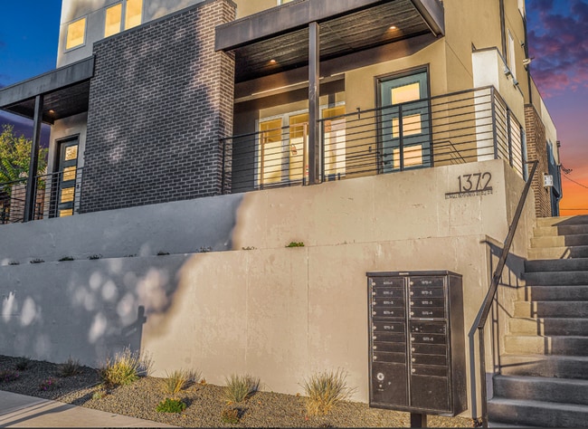 Photo - Luxurious New Townhome in South Sloan’s Lake