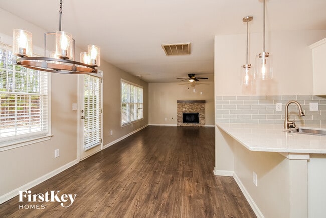 Photo - 60 Evans Point