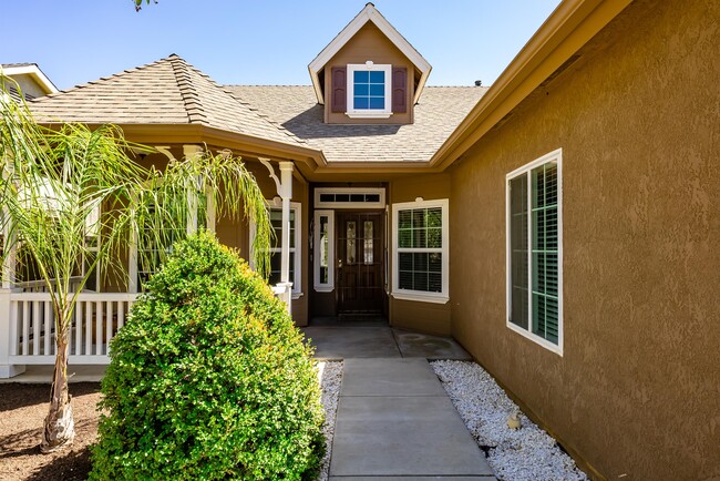 Photo - 5857 W Millbrae Ave