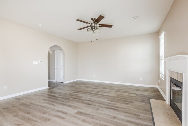 Photo - 15559 Old Pond Cir