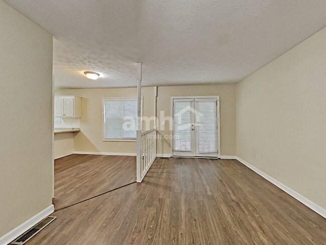 Photo - 445 Allens Landing Ct