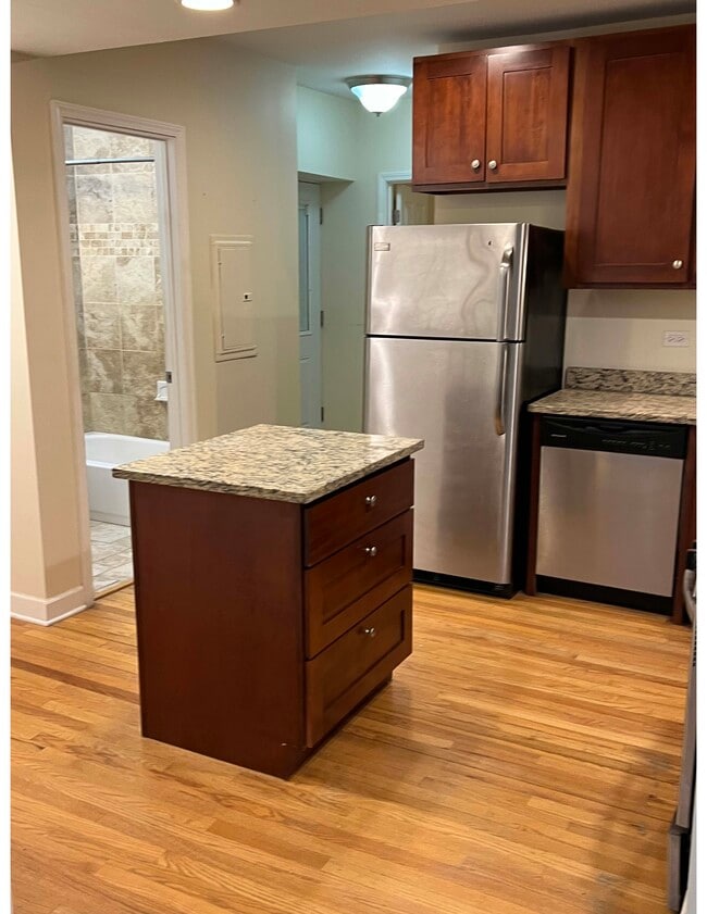 Photo - Lillie Plaza 412 Unit 2B
