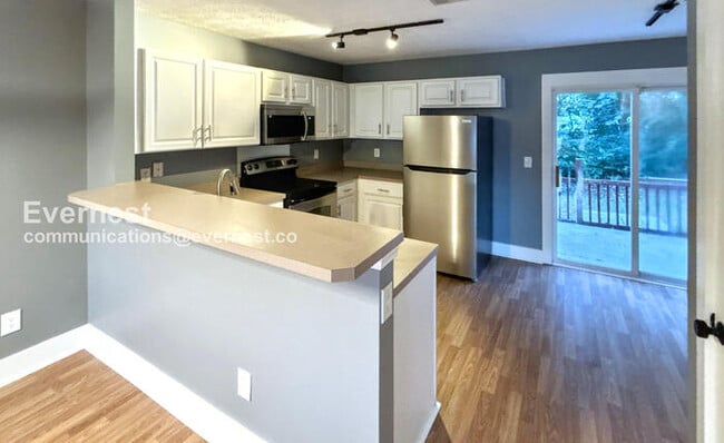 Photo - 570 Flintlock Ct