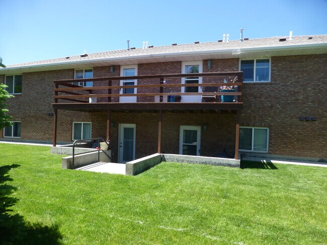 rear patio - 1536 16th St Unit Suite #4