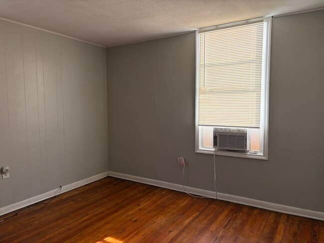 Photo - 729 E Maple St Unit #3