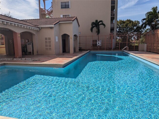 Photo - 10245 NW 9th St Unidad 210-9