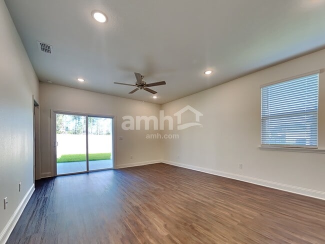 Photo - 551 Onate Cir