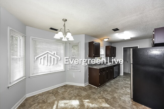 Photo - 213 Whitehurst Way