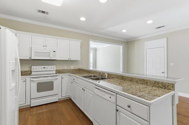 Photo - 44 Bridgefield Ct