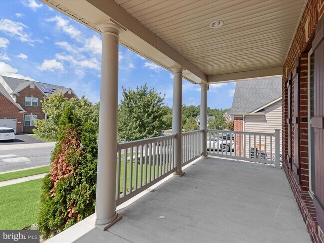 Photo - 10408 Windlass Run Rd House