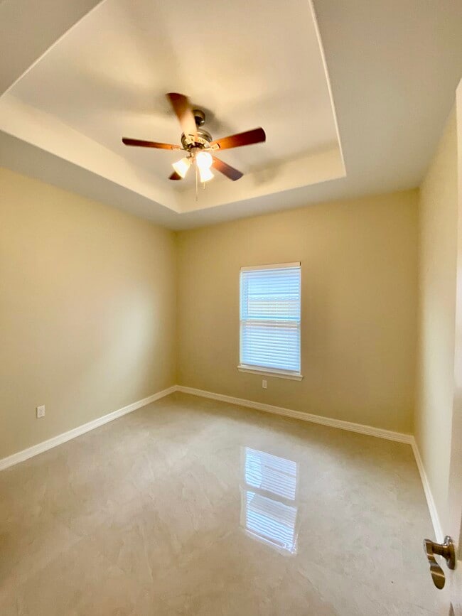 Photo - 5443 Barbwire Ln