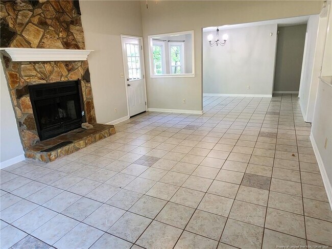 Photo - 909 Bramblewood Ct