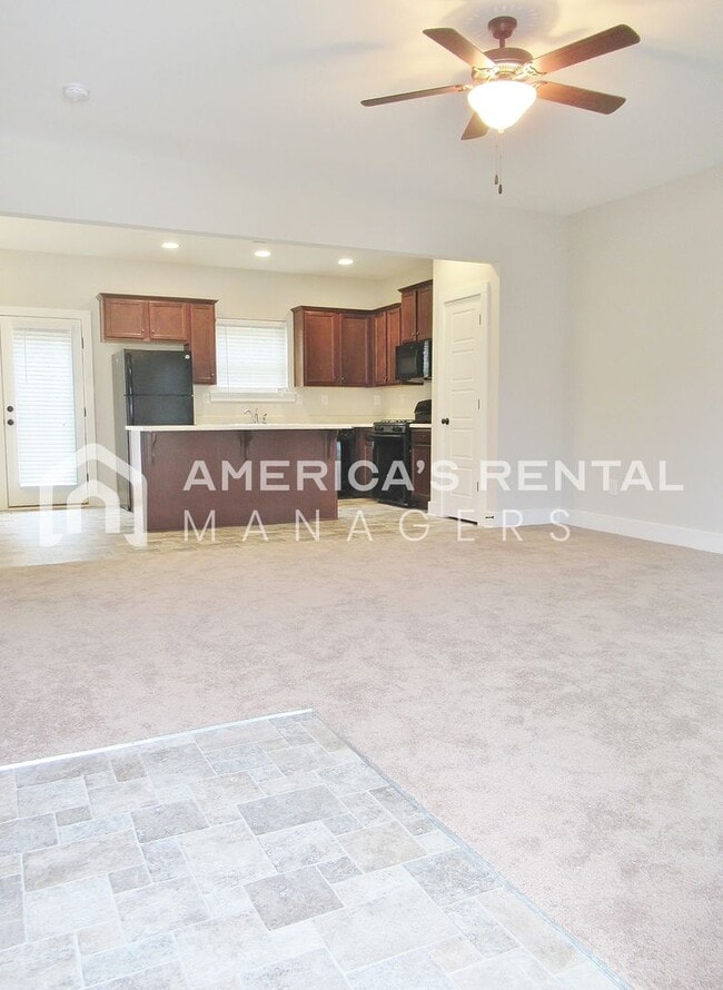 Photo - Town Home for Rent in Chelsea... Available...