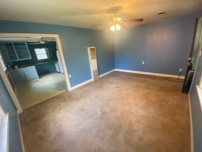Photo - 1305 W Vine Ave
