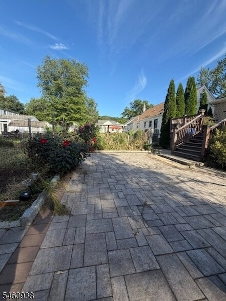 322 Hunter Ave