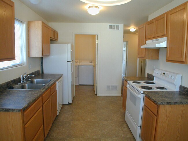 308 Snyder Ave Unidad A