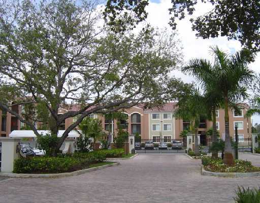 Building Photo - 6801 SW 44th St Unit 102