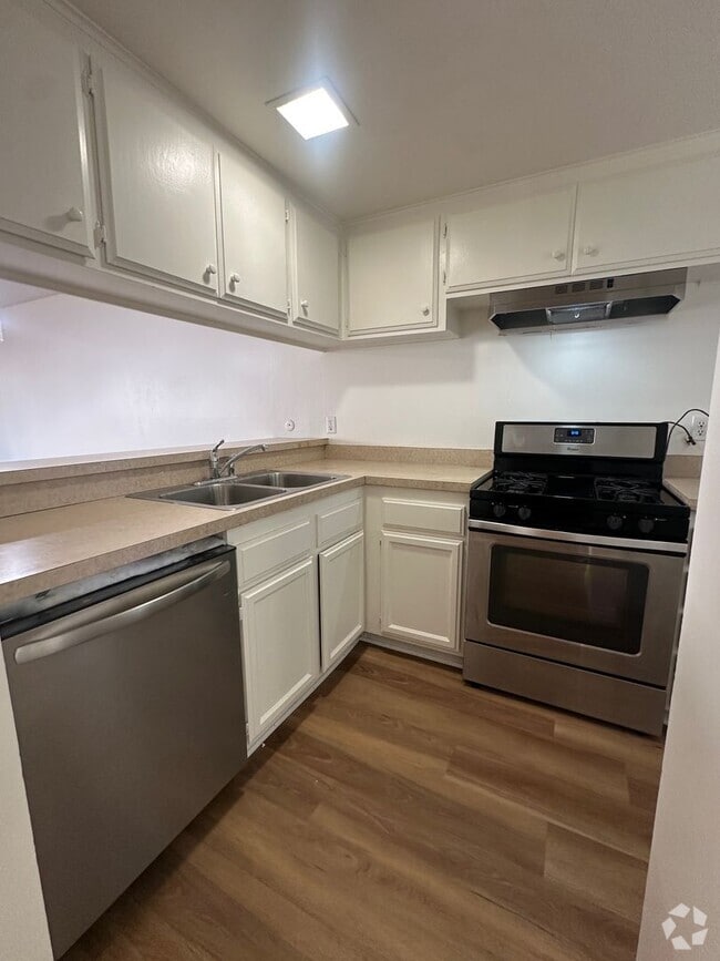Building Photo - Seahorse 2582-2584 Unit 2582 Rental
