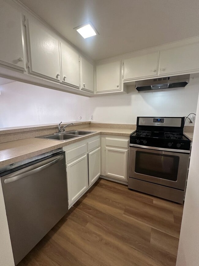Seahorse 2582-2584 - Seahorse 2582-2584 Apartment Unit 2582