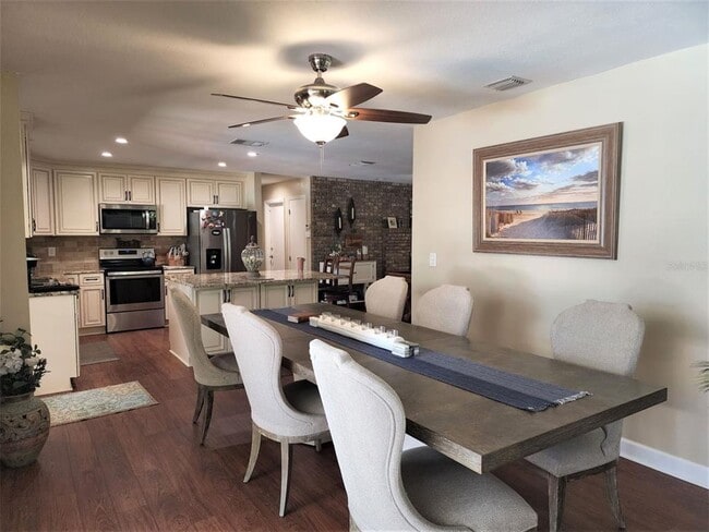Photo - 3104 Clovewood Pl