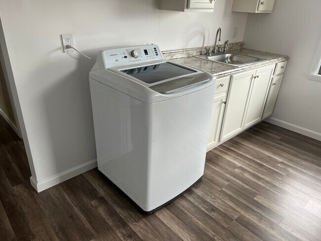 Photo - 132 S Apple St