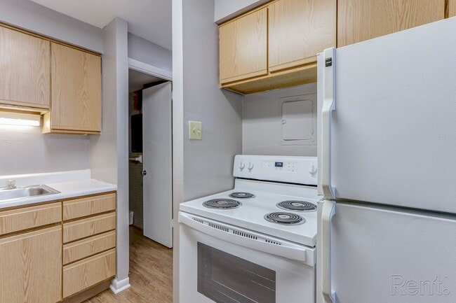 Photo - White Oak Apartments