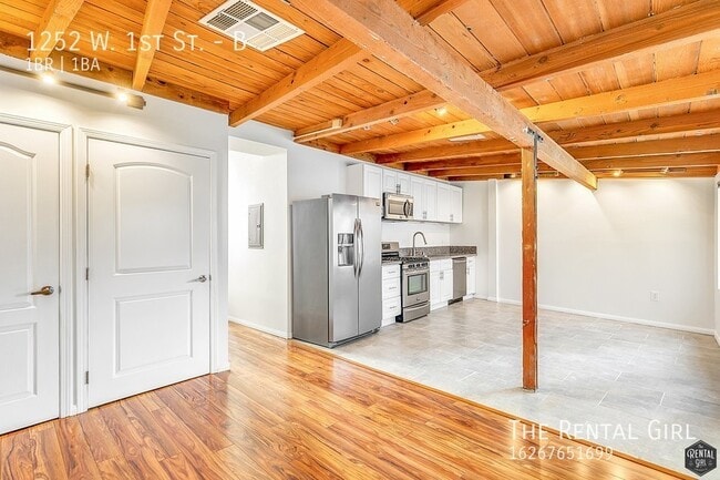 Building Photo - 1252 W 1st St Unit B Rental