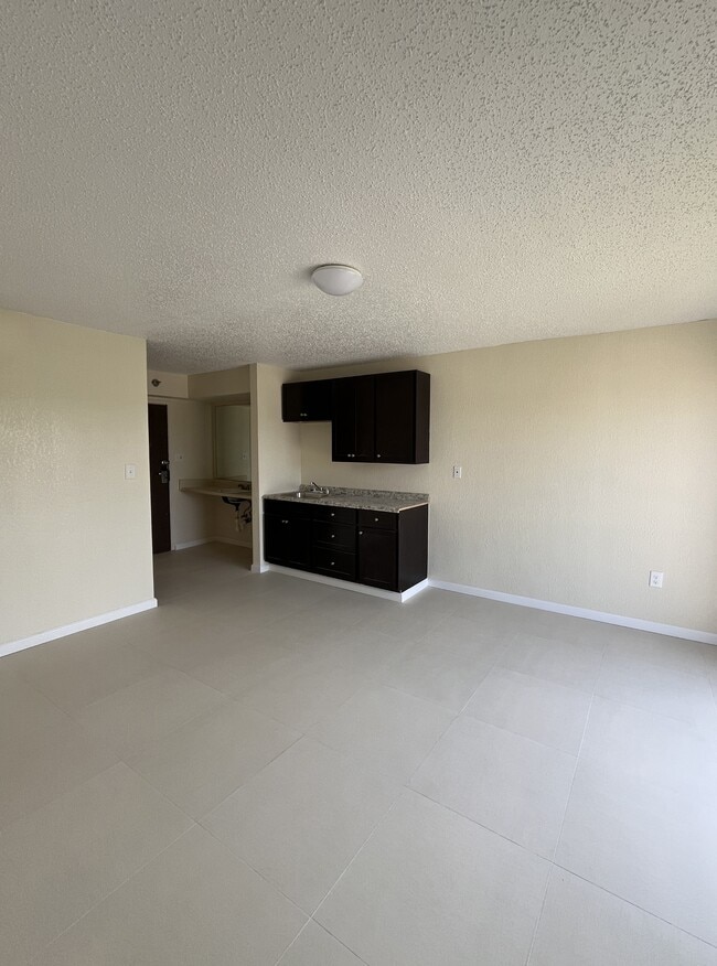 Photo - 2705-2715 Cherry Rd