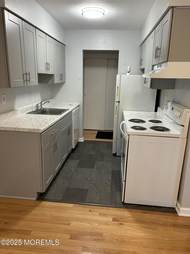 Photo - 59 Stonehurst Blvd Unit C