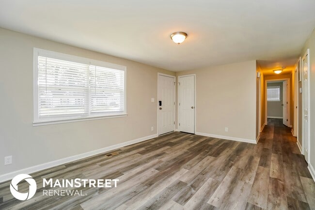 Photo - 357 Amesbury Dr