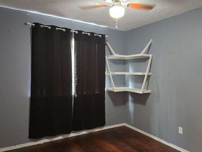 Building Photo - 10706 Lake Path Dr Rental