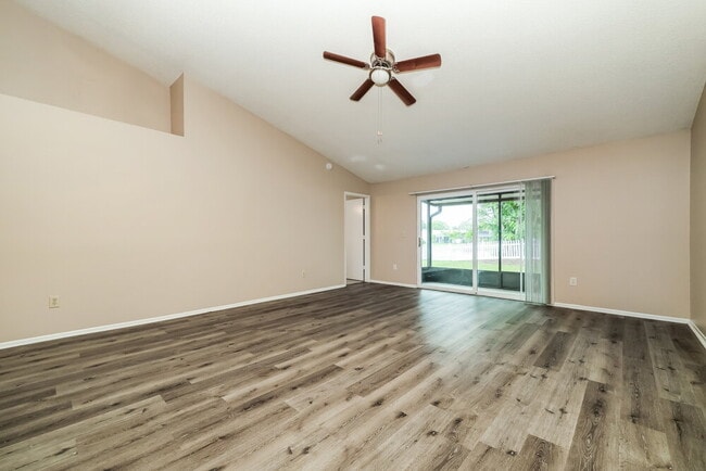 Photo - 12906 Longcrest Dr