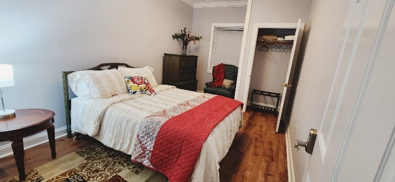 Photo - 285 Savannah Ave