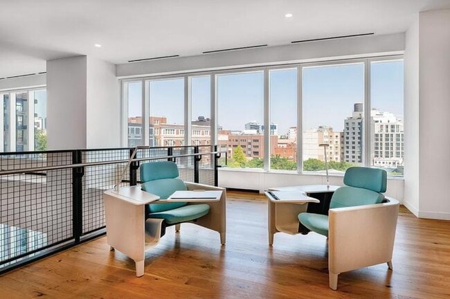 Building Photo - 3 bedroom in LONG ISLAND CITY NY 11101 Unit 6115 Rental