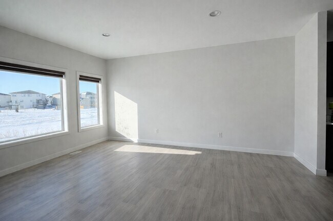 Photo - 62 Ken Wong Bay