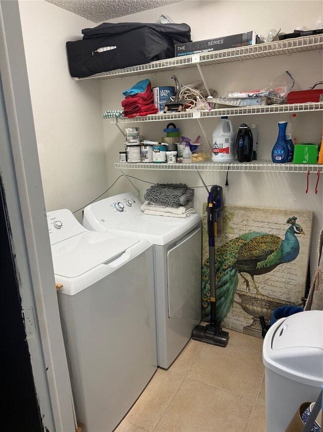 Photo - 15126 Ashland St Unidad 253