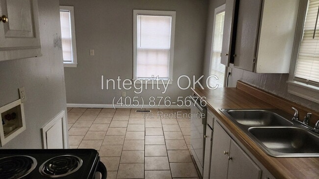 2900 NW 46th St