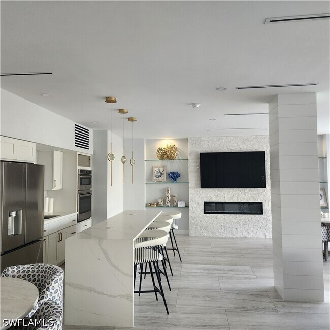 1 Bluebill Ave Unit 707