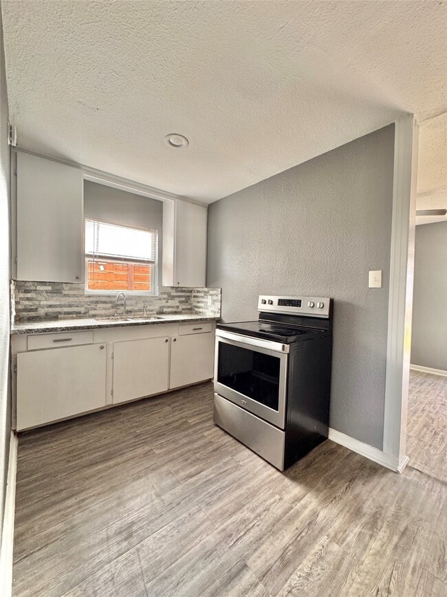Building Photo - 3420 Michigan St Unit 1 Rental