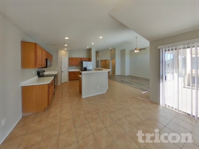 Photo - 8625 W Chickasaw St