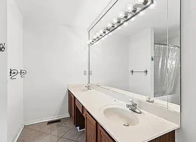 Photo - 4628 Fieldmoor Dr