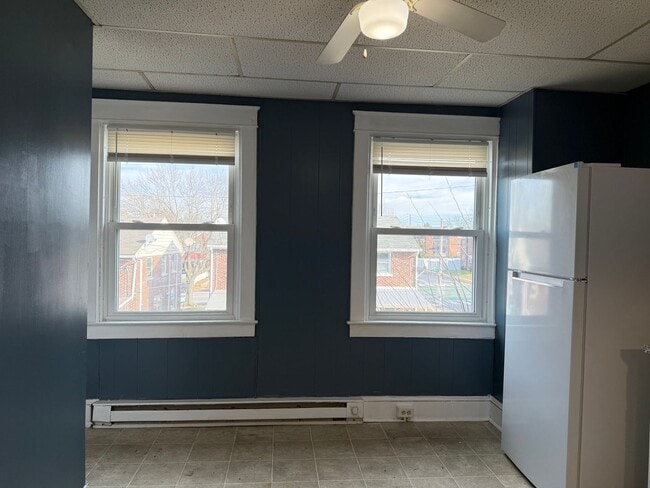 Photo - 839 E Walnut St Unit Apt. B- 2nd Floor