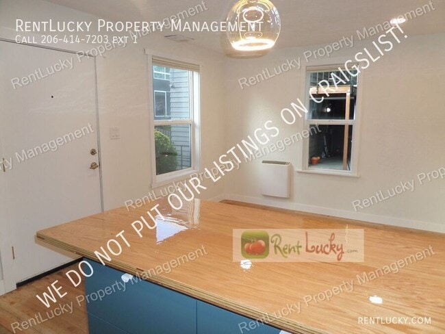 Photo - 2110 NE 85th St