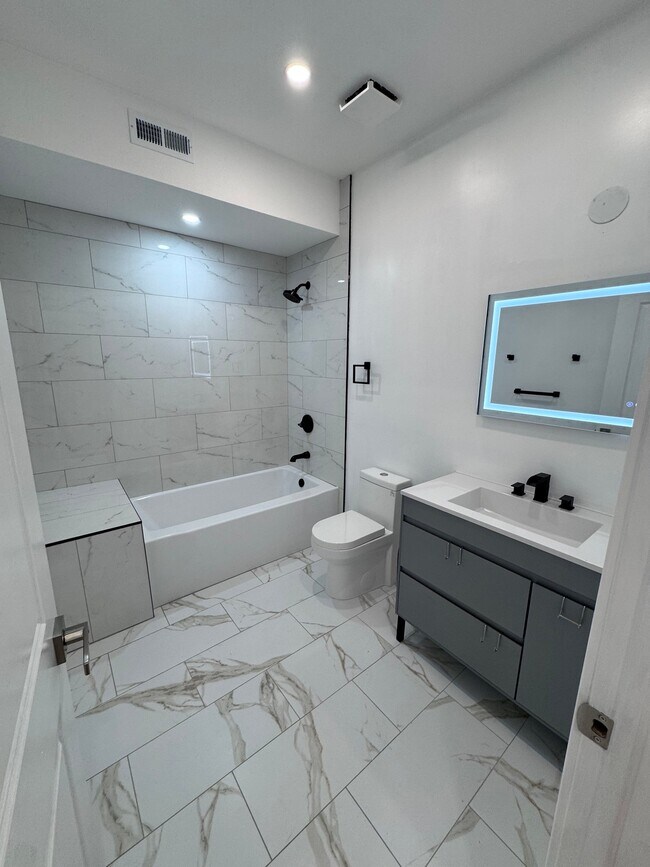 Photo - 647 N 16th St Unidad 2