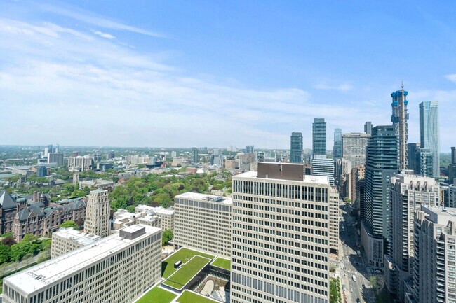 Photo - 889 Bay St. Unit ID1345763P