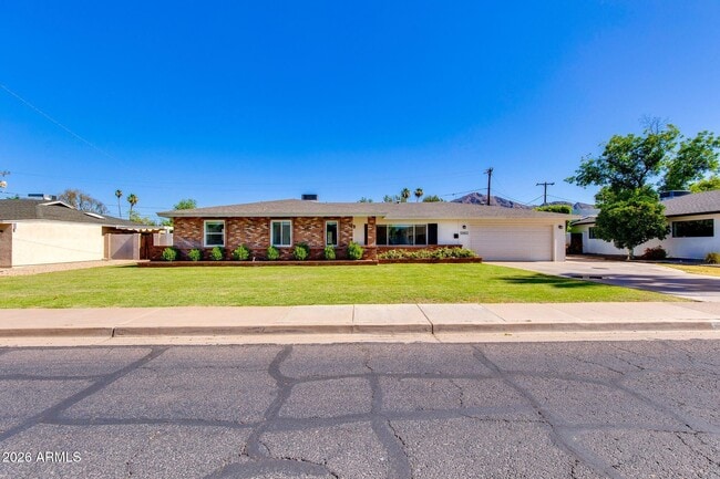 Photo - 5002 E Mitchell Dr