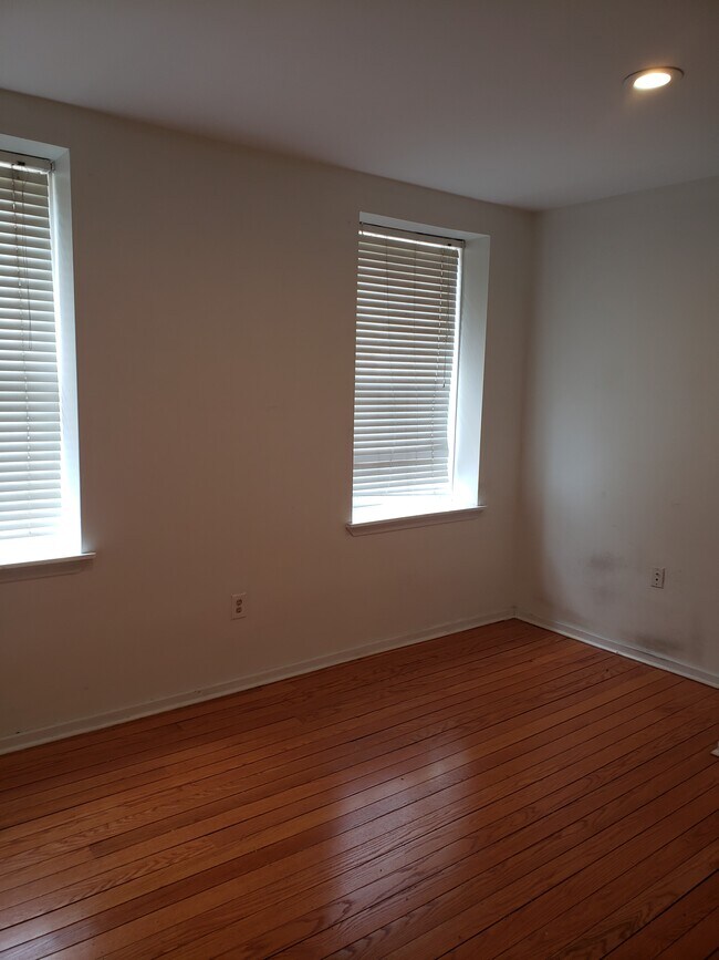 Photo - 319 Market St Unit #3
