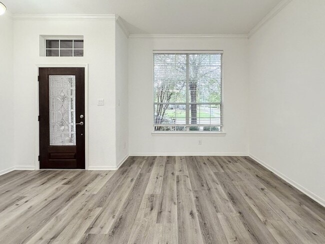 Photo - 73 E Montfair Blvd