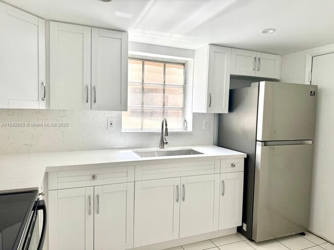 Photo - 10901 N Kendall Dr Unit 212