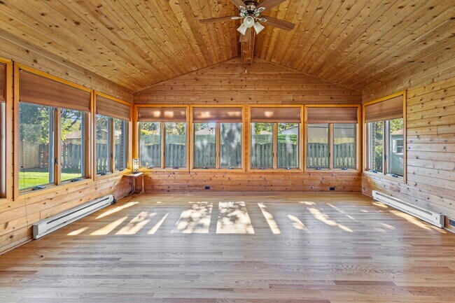 Photo - 963 Garden Ln